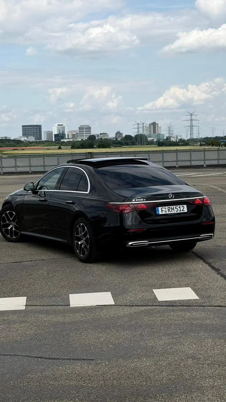 Mercedes E-Class E 200 d, Ansicht 3